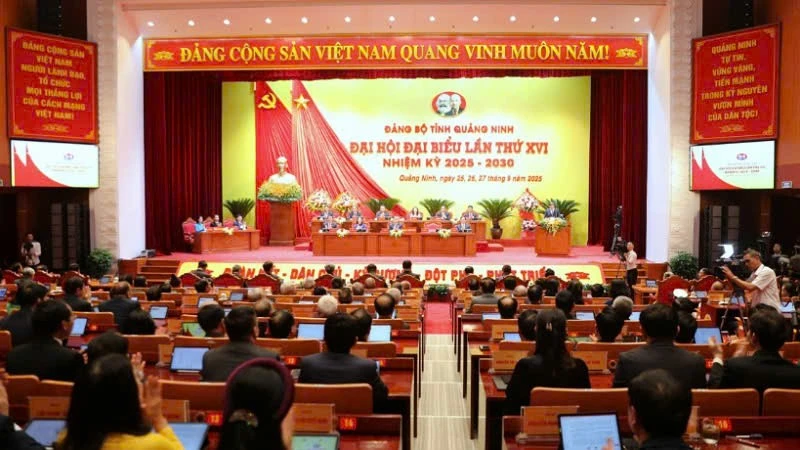 Quang cảnh khai mạc Đại hội đại biểu tỉnh Quảng Ninh lần thứ XVI, nhiệm kỳ 2025-2030.
