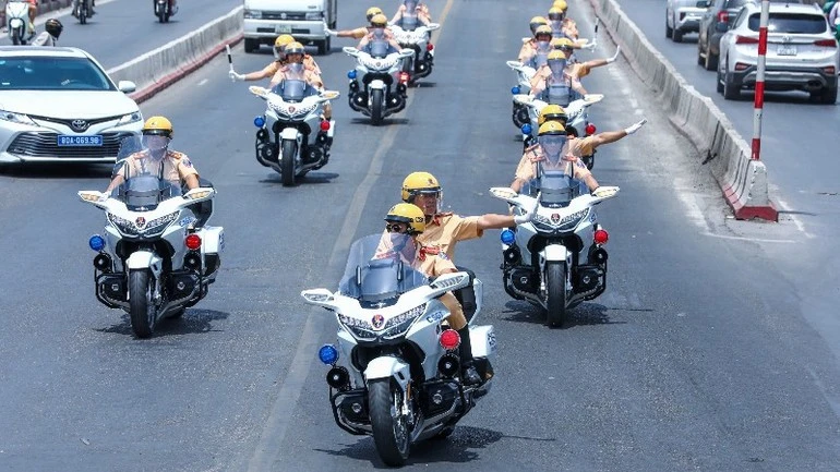 Công an Hà Nội ra thông báo phân luồng và tổ chức hướng đi cho các phương tiện trong các ngày diễn ra Đại hội đại biểu toàn quốc lần thứ XIV của Đảng.