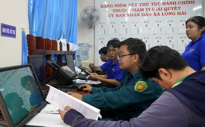 tt-hanh-chinh-cong-xa-long-hai.jpg