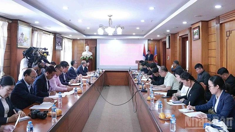 Đại sứ quán Việt Nam tại Lào tổ chức họp báo thông tin về Đại hội XIV