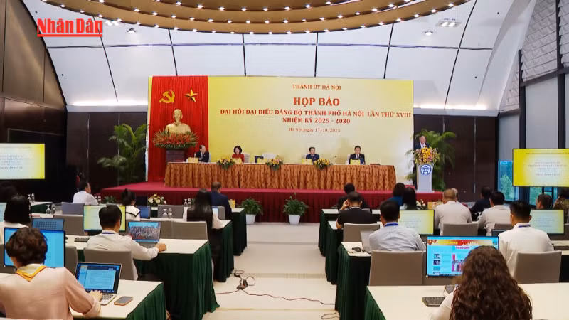 [Video] Công bố kết quả Đại hội đại biểu Đảng bộ thành phố Hà Nội lần thứ XVIII