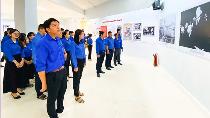 anh-3-tham-quan.jpg