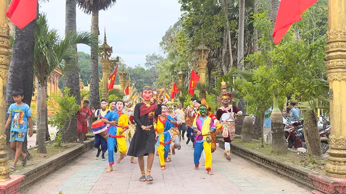 anh-6-dong-bao-khmer-vinh-long-vui-cung-le-hoi.jpg