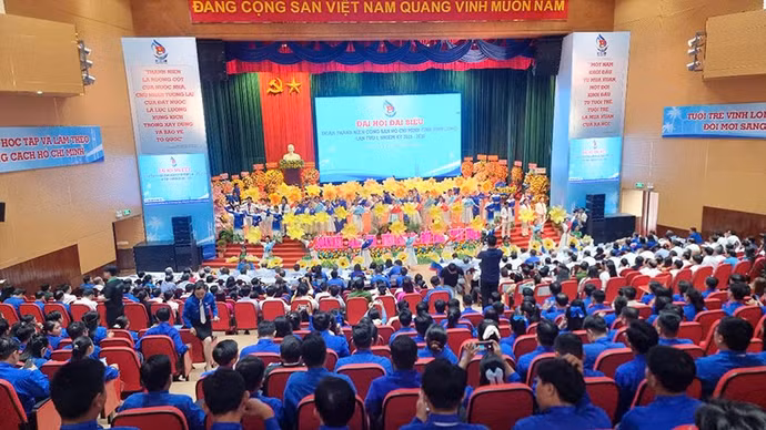anh-3-phuc-vu-dai-hoi.jpg