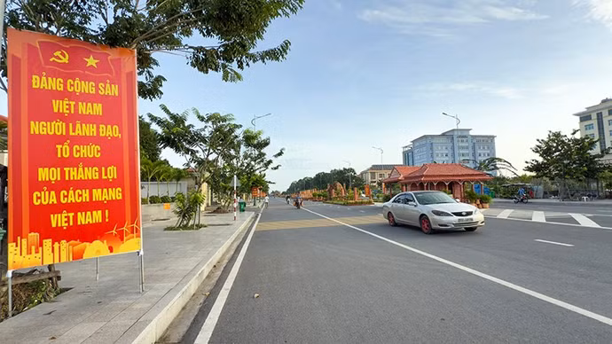 ndo_br_anh-3-duong-gom-va-hoa.jpg