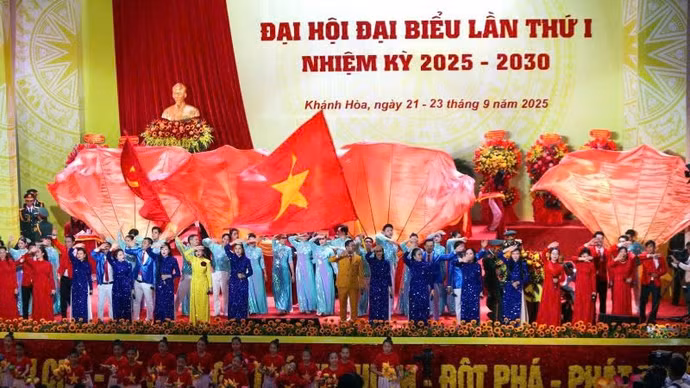 anh-anh-chuc-1.jpg