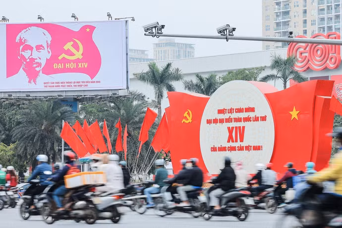 vna-potal-dai-hoi-xiv-cua-dang-ruc-ro-co-hoa-chao-mung-dai-hoi-xiv-8534354.jpg