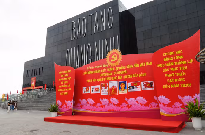 vna-potal-quang-ninh-ruc-ro-co-hoa-chao-mung-dai-hoi-xiv-cua-dang-8535818.jpg