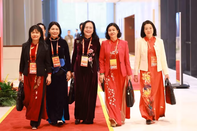 vna-potal-cac-dai-bieu-du-phien-hop-tru-bi-dai-hoi-dang-toan-quoc-lan-thu-xiv-8537881.jpg