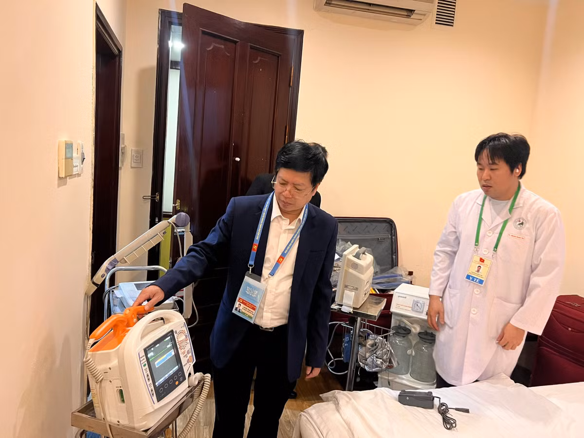 Đoàn kiểm tra, giám sát của Cục Quản lý Khám, chữa bệnh (Bộ Y tế) đã tiến hành kiểm tra, giám sát công tác trực cấp cứu, khám chữa bệnh phục vụ Đại hội đại biểu toàn quốc lần thứ XIV của Đảng.