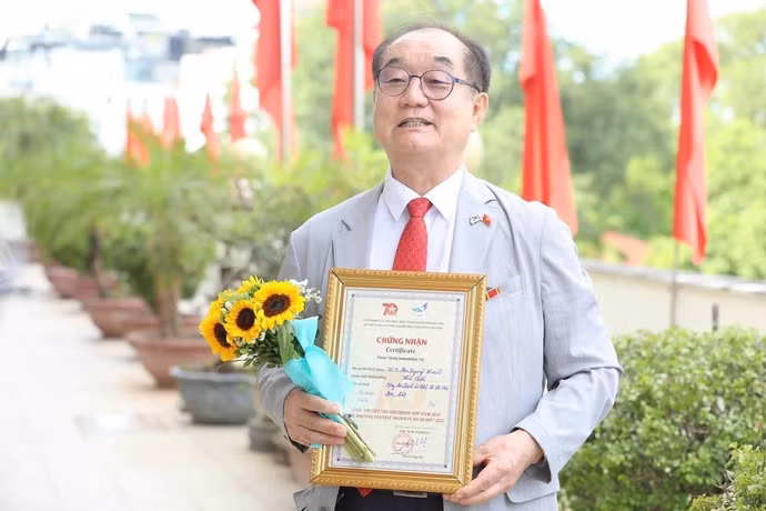giaoshan2.jpg