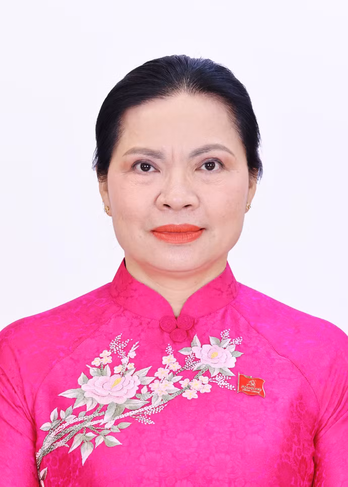 ha-thi-nga-mttq.jpg