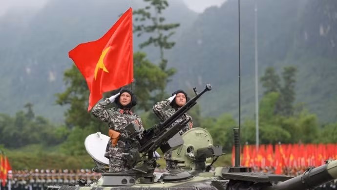 Khối xe pháo quân sự của lực lượng Quân đội nhân dân Việt Nam trong buổi tổng hợp luyện cho diễu binh, diễu hành kỷ niệm Cách mạng Tháng Tám thành công và Quốc khánh 2/9. (Ảnh: THẾ ĐẠI)
