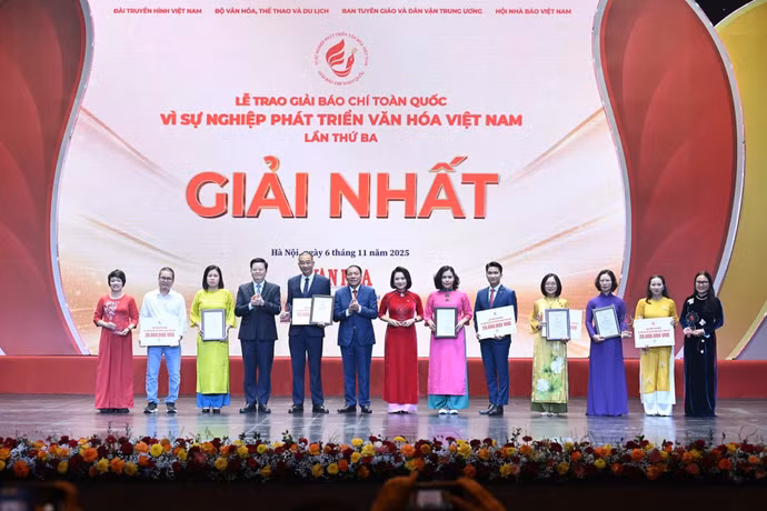 Lễ trao Giải Báo chí toàn quốc “Vì sự nghiệp phát triển Văn hóa, Thể thao và Du lịch” lần thứ 3 năm 2025. (Ảnh: NGỌC KHÁNH/Báo Nhân Dân)