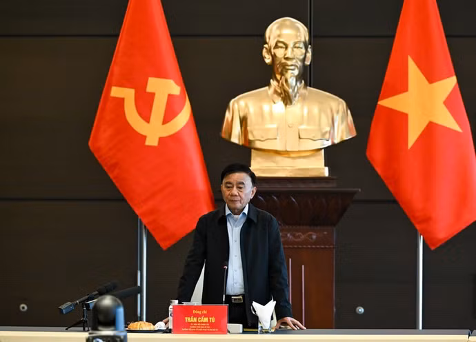 Thường trực Ban Bí thư Trần Cẩm Tú phát biểu kết luận tại buổi làm việc với các cơ quan sau khi kết thúc buổi sơ duyệt. (Ảnh: DUY LINH)