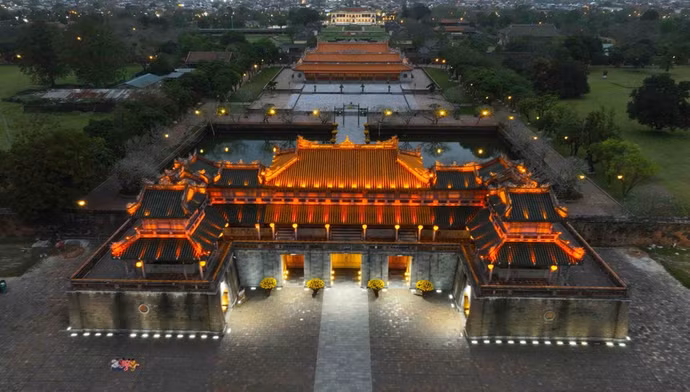 dai-noi-hue-12.jpg