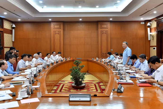 Quang cảnh cuộc họp Thường trực Tiểu ban Văn kiện Đại hội XIV của Đảng. Ảnh: ĐĂNG KHOA
