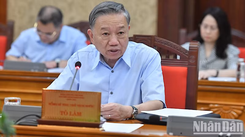 Tổng Bí thư, Chủ tịch nước Tô Lâm chủ trì họp Bộ Chính trị, Ban Bí thư về chỉ đạo khắc phục hậu quả cơn bão số 3. (Ảnh: ĐĂNG KHOA)