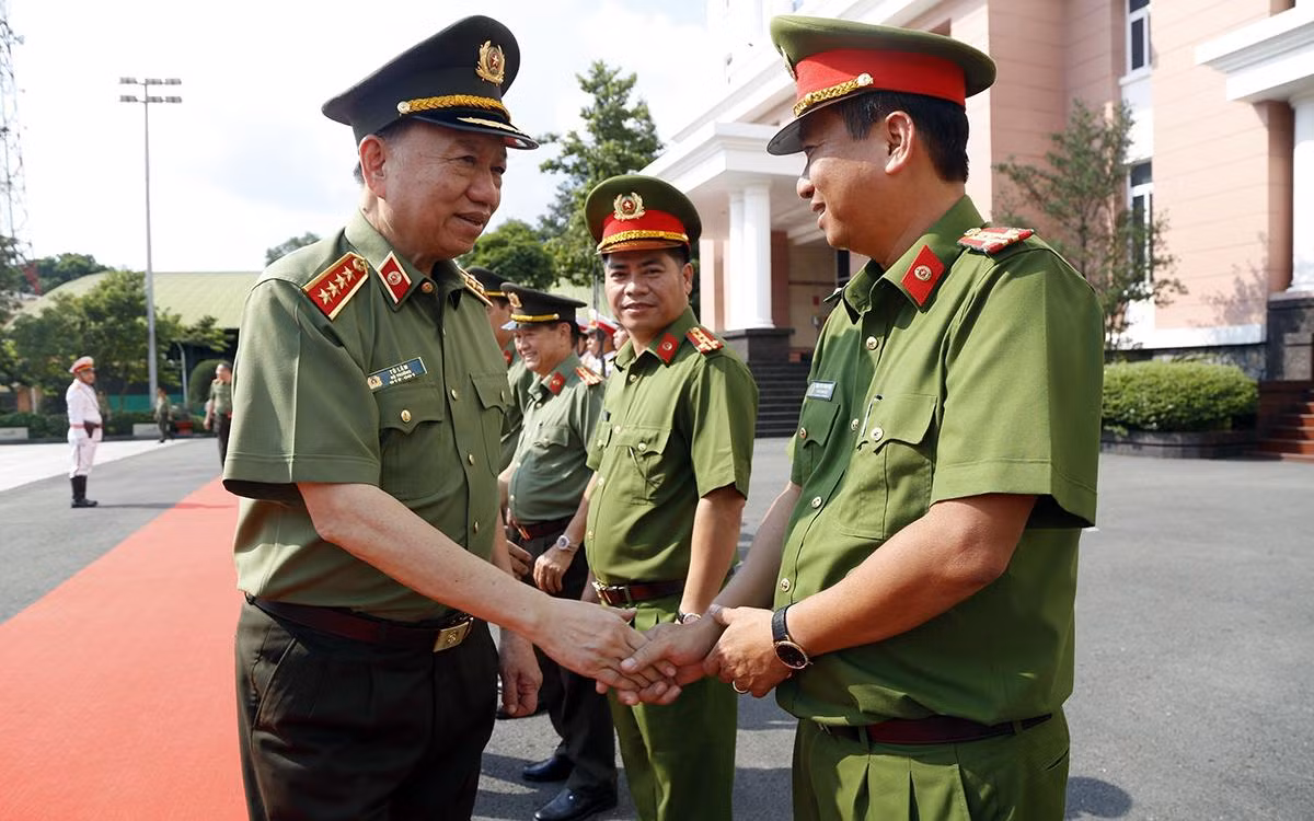 Tăng cường công tác xây dựng Đảng, xây dựng lực lượng Công an nhân dân thật sự trong sạch, vững mạnh