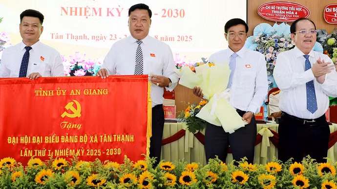 3-nhu-ngoc.jpg
