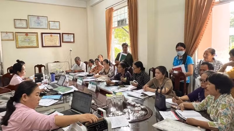 Người dân được tiếp cận nguồn tín dụng chính sách để phát triển kinh tế.