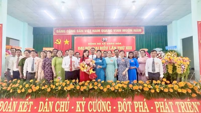 Đại hội đại biểu Đảng bộ xã Châu Hòa đề ra mục tiêu phát triển nhanh và bền vững.