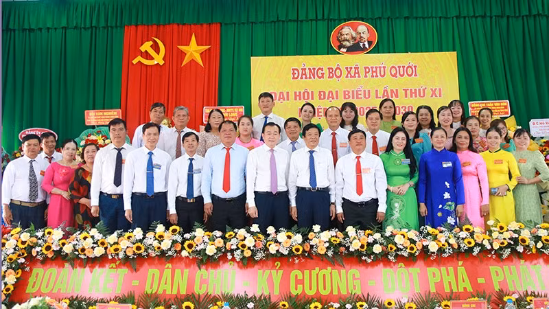 Ban chấp hành Đảng bộ xã Phú Quới. 