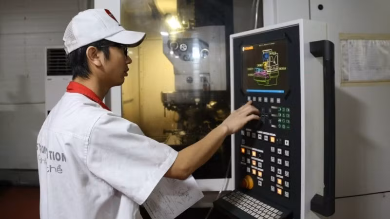 Công nghệ số ngày càng hiện diện sâu trong sản xuất, cho thấy yêu cầu cấp thiết phải đổi mới tư duy, nâng cao năng lực tự chủ và bắt nhịp các xu thế công nghệ của thời kỳ mới.