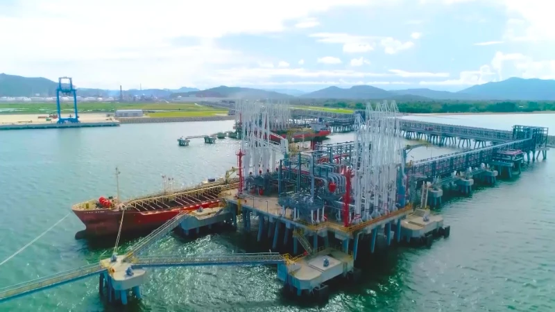 Bến cảng Nhà máy Lọc hóa dầu Nghi Sơn.