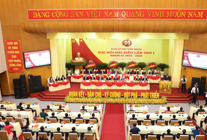 vna-potal-tien-toi-dai-hoi-xiv-cua-dang-dai-hoi-dai-bieu-dang-bo-tinh-tuyen-quang-lan-thu-nhat-8293536.jpg