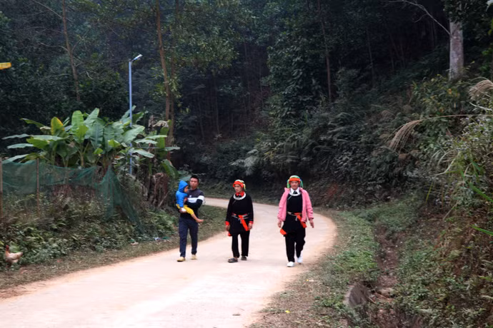 hon-8-km-duong-noi-thon-thai-khao-tuyen-quang-duoc-be-tong-hoa-phuc-vu-nhu-cau-di-lai-va-giao-thuong-hang-hoa-cua-nhan-dan-anh-hoang-hai-ttxvn.jpg