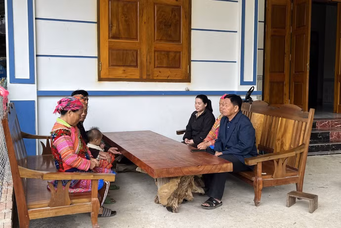 cac-dang-vien-thon-ngoi-nghin-xa-dao-vien-huyen-yen-son-tuyen-truyen-chu-truong-duong-loi-cua-dang-va-nha-nuoc-den-dong-bao-nguoi-dan-toc-mong-trong-thon-anh-hoang-hai-ttxvn.jpg