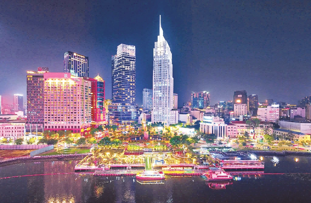 Thành phố Hồ Chí Minh ngày càng phát triển văn minh, hiện đại. (Ảnh: THẾ ANH)
