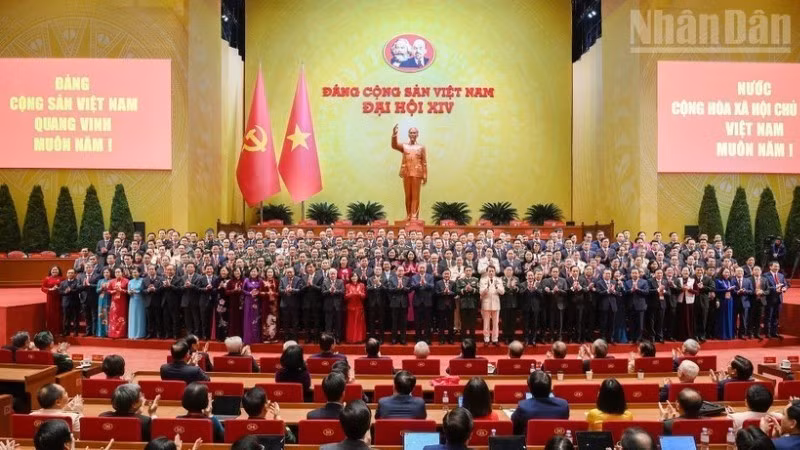 Ban Chấp hành Trung ương khóa XIV ra mắt Đại hội. (Ảnh: nhandan.vn)