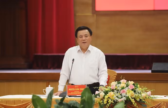 Đồng chí Nguyễn Xuân Thắng phát biểu kết luận tại buổi làm việc.