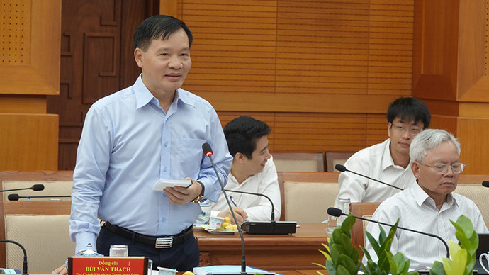 Đại biểu đoàn công tác nêu ý kiến tại buổi làm việc.