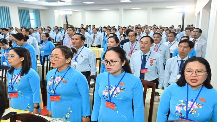 dai-bieu.jpg