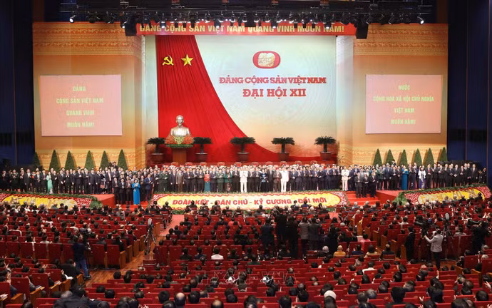 15-ban-chap-hanh-trung-uong-khoa-xii-ra-mat-dai-hoi21-13-58-48.jpg