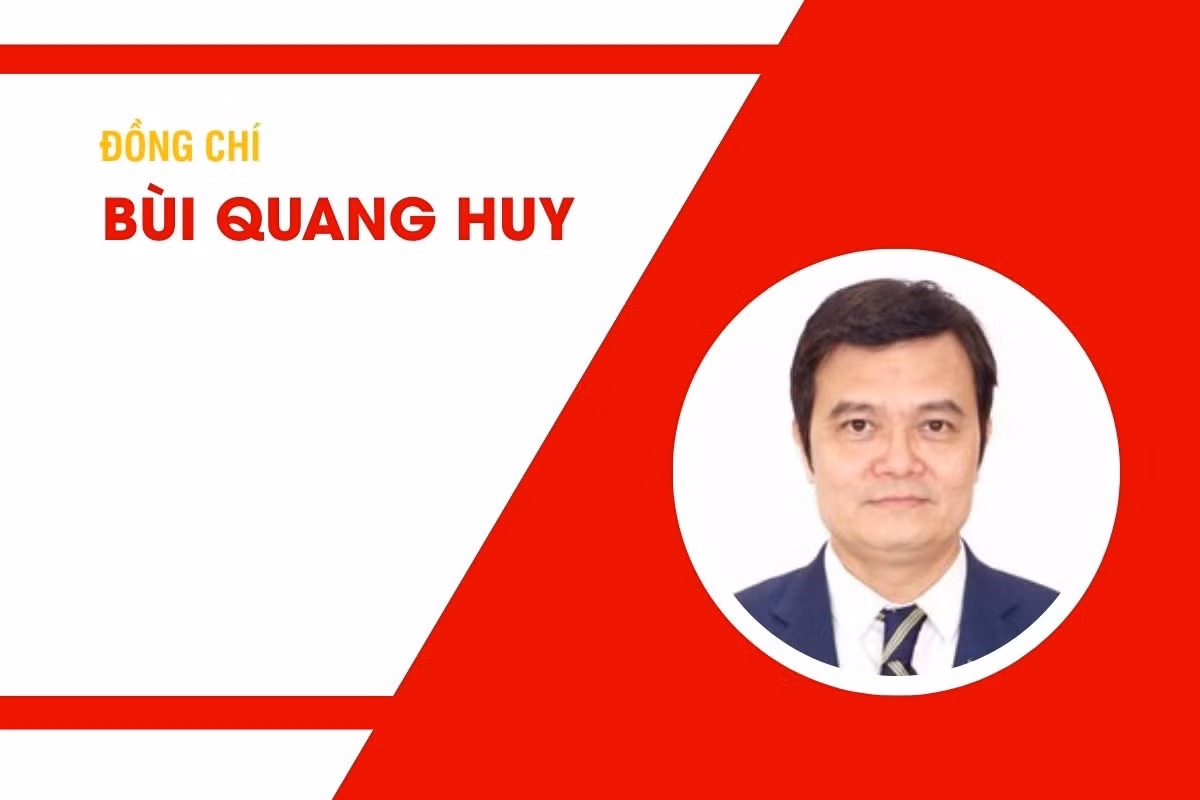 Tiểu sử đồng chí Bùi Quang Huy, Ủy viên Trung ương Đảng, Ủy viên Ban Thường vụ Đảng ủy Mặt trận Tổ quốc, các đoàn thể Trung ương, Phó Chủ tịch Ủy ban Trung ương Mặt trận Tổ quốc Việt Nam, Bí thư thứ nhất Trung ương Đoàn TNCS Hồ Chí Minh