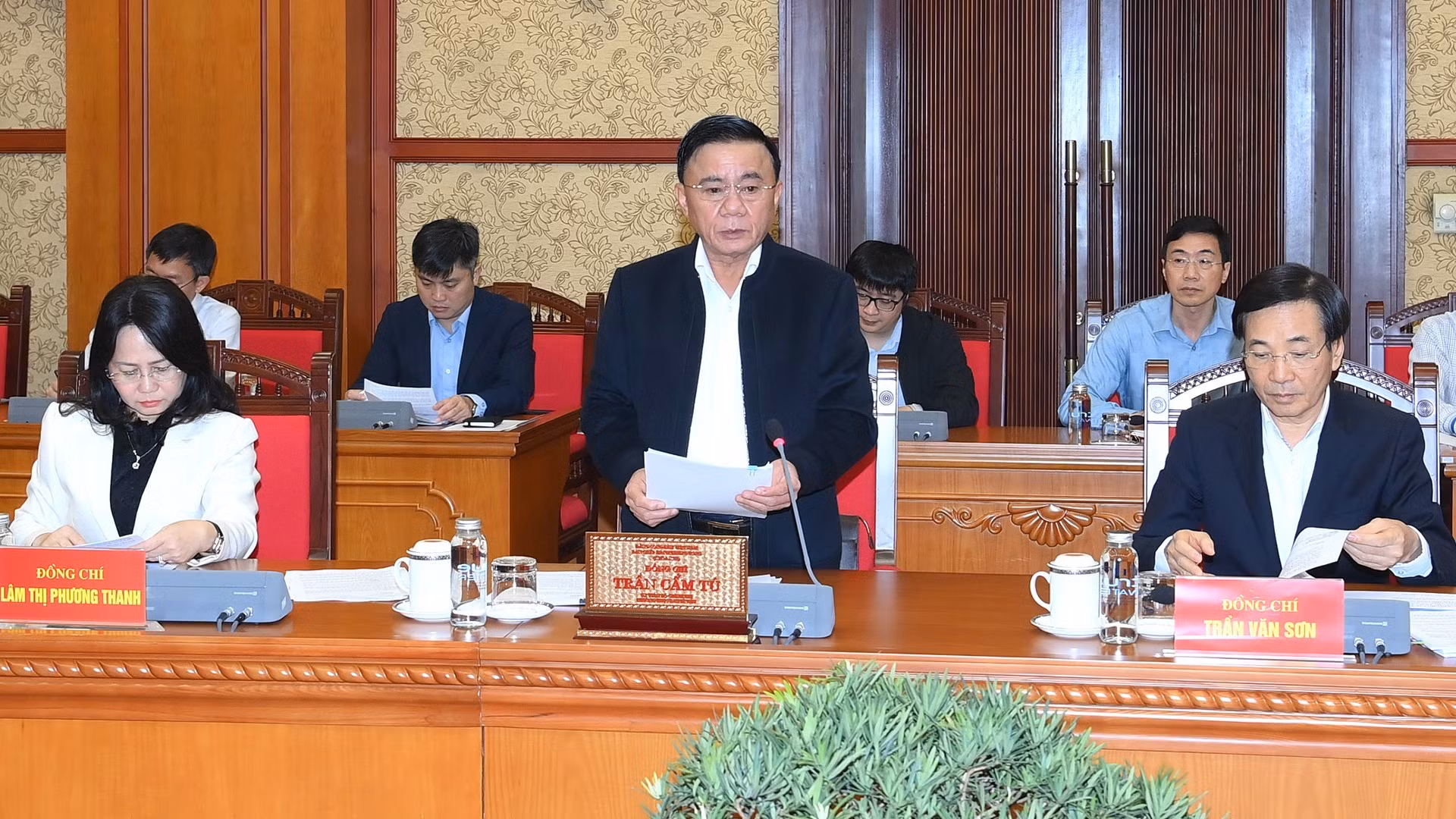 Thường trực Ban Bí thư Trần Cẩm Tú chủ trì họp Tiểu ban Tổ chức phục vụ Đại hội XIV của Đảng.