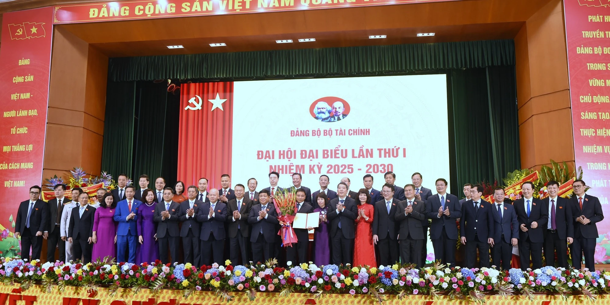 Chương trình hành động của Đảng bộ Bộ Tài chính nhiệm kỳ 2025-2030 xác định xây dựng Đảng là nhiệm vụ then chốt.