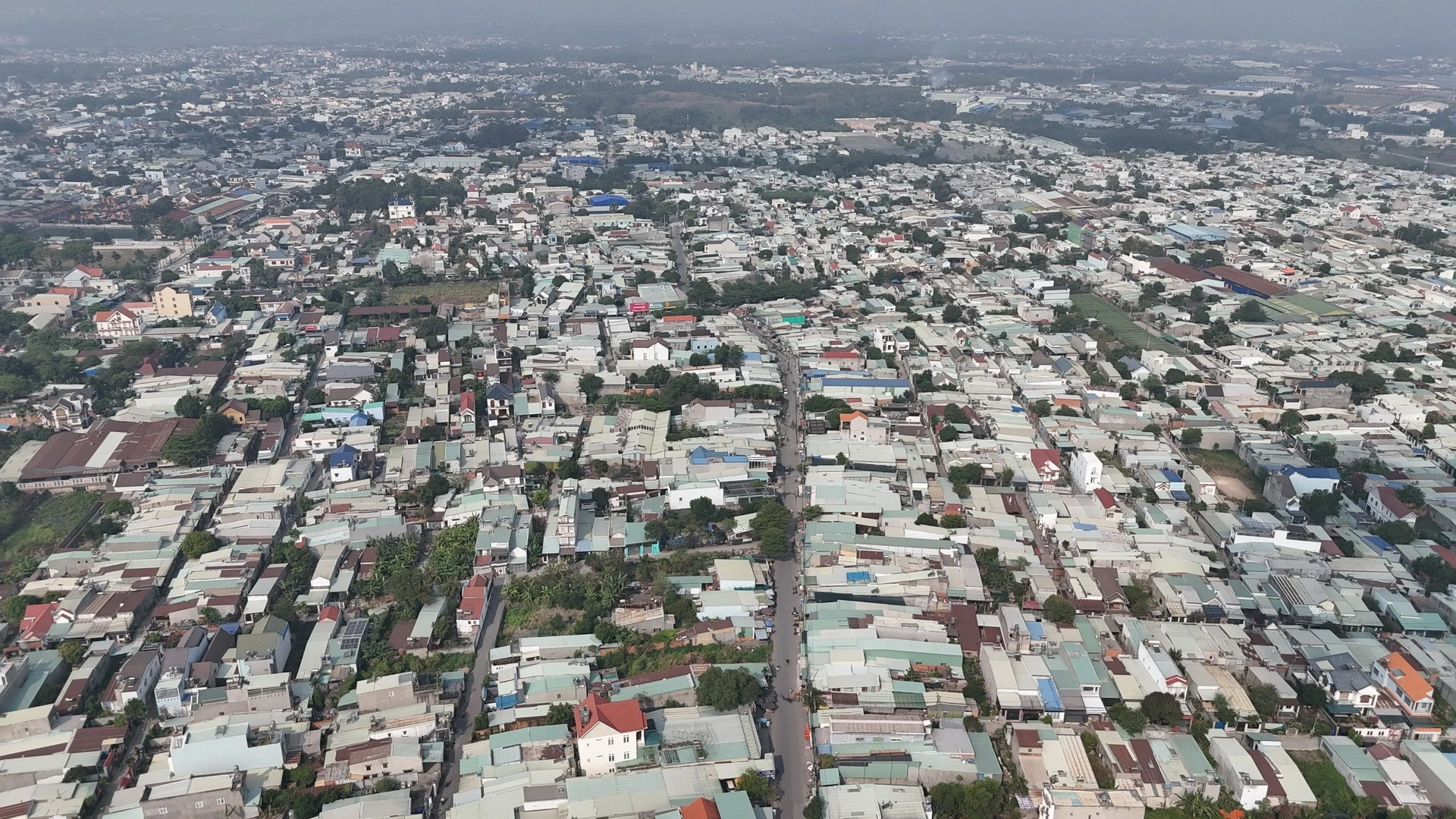 Tình trạng xây dựng trái phép hàng nghìn căn nhà ở phường Trảng Dài, tỉnh Đồng Nai.