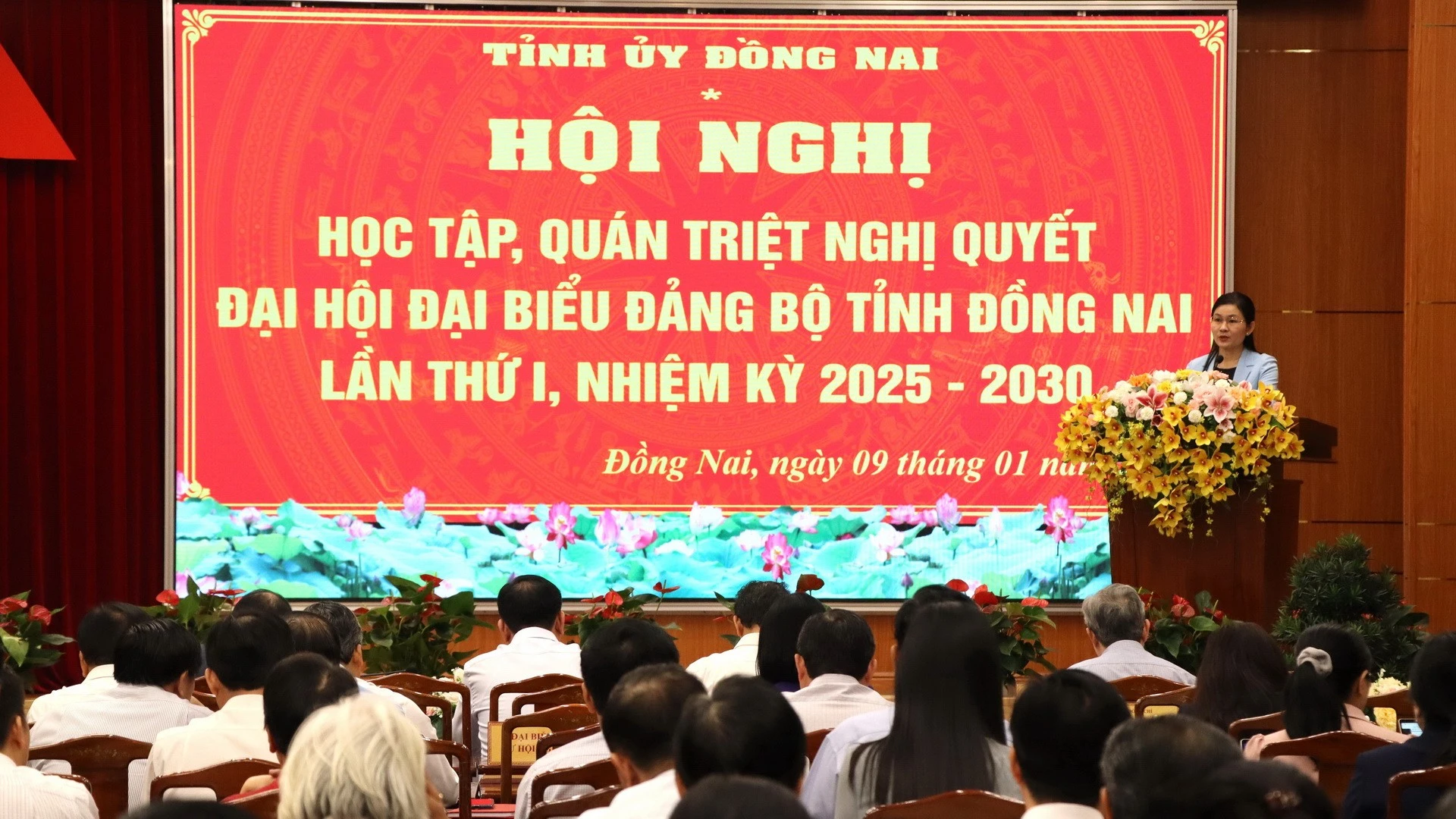Quang cảnh hội nghị.