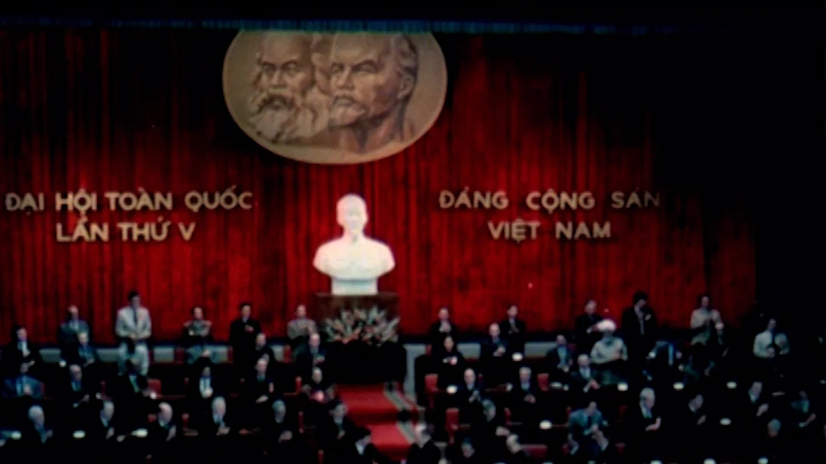 [Video] Dưới cờ vinh quang: Đại hội lần thứ V của Đảng - Tạo đà cho sức bật mới