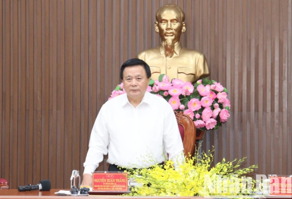 Đồng chí Nguyễn Xuân Thắng phát biểu kết luận hội nghị.