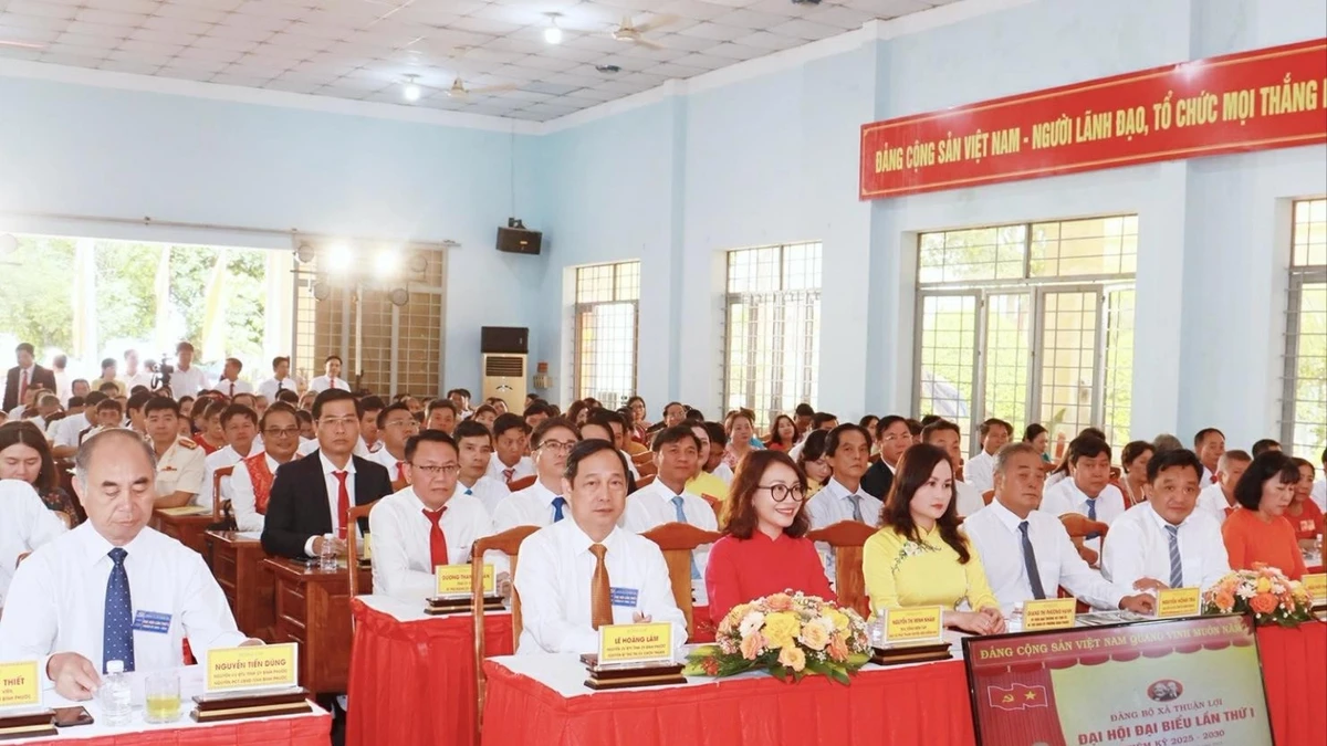 Các đại biểu dự đại hội