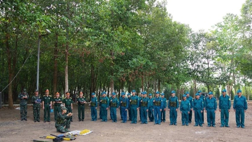 Trung đoàn 717 thực hiện nhiệm vụ quốc phòng