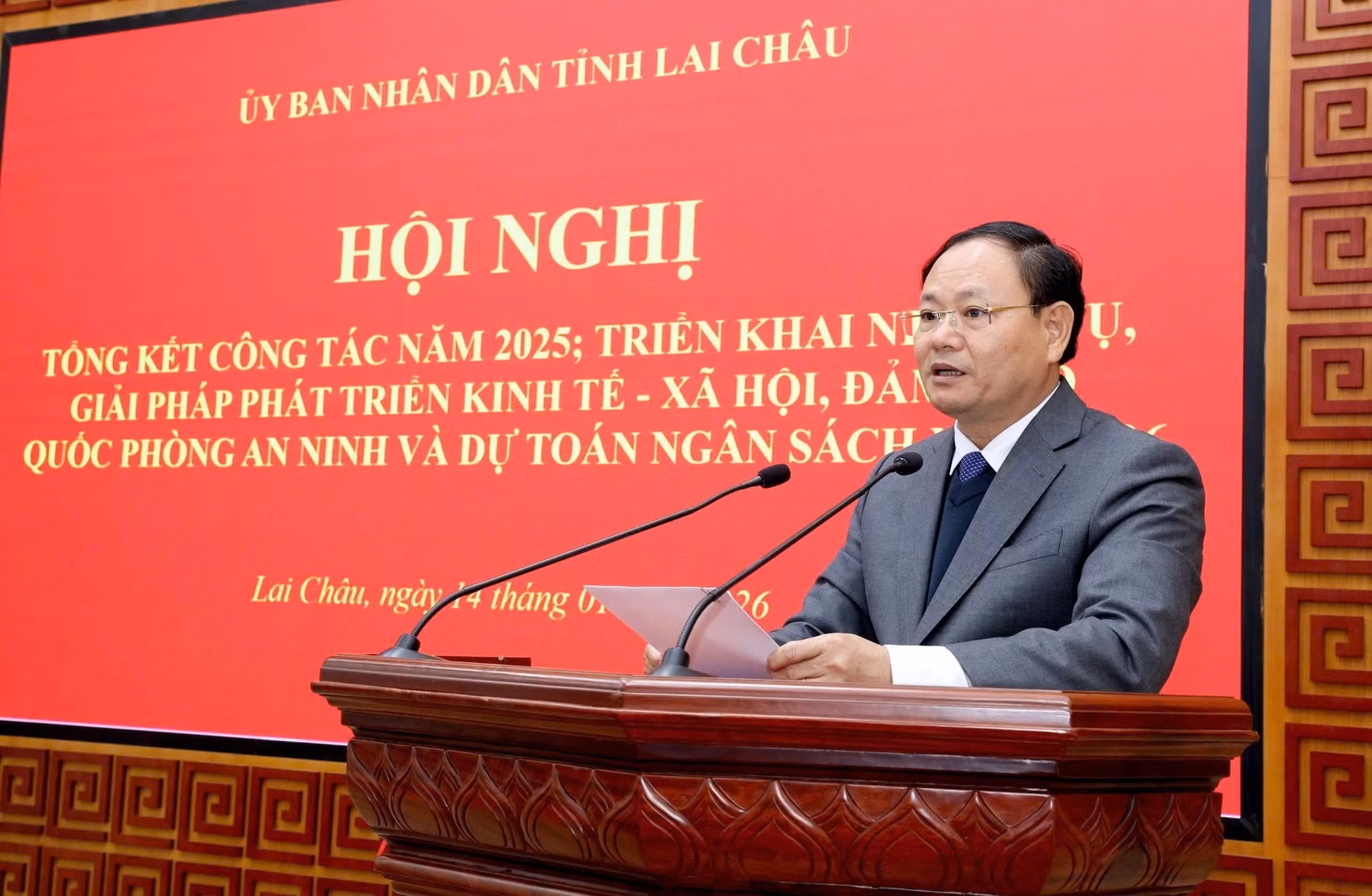 Bí thư Tỉnh ủy Lai Châu Lê Minh Ngân phát biểu tại hội nghị triển khai công tác năm 2026. (Ảnh: TTXVN)