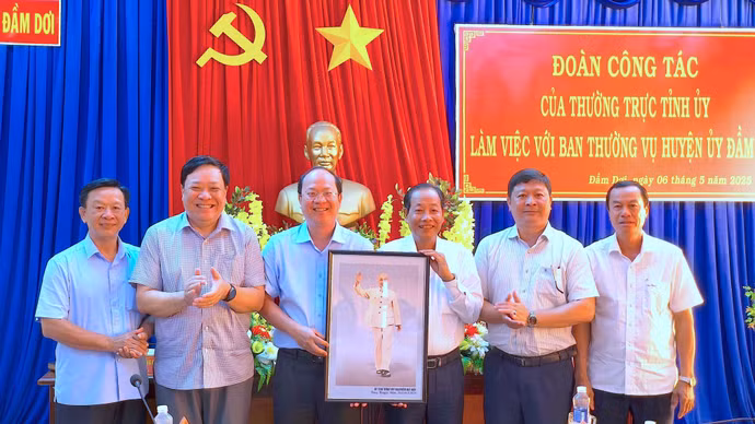 anh-8-1545.jpg