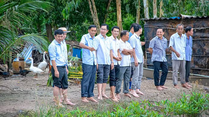 anh-6-2328.jpg